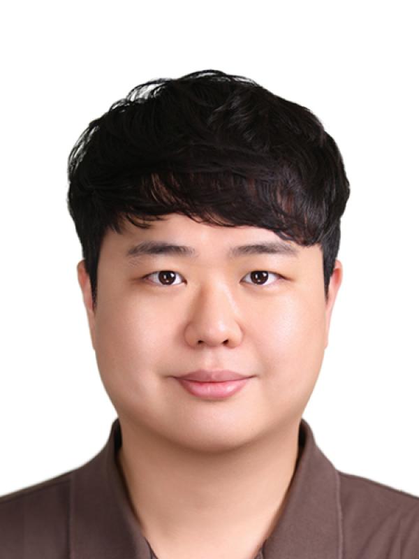 권태현